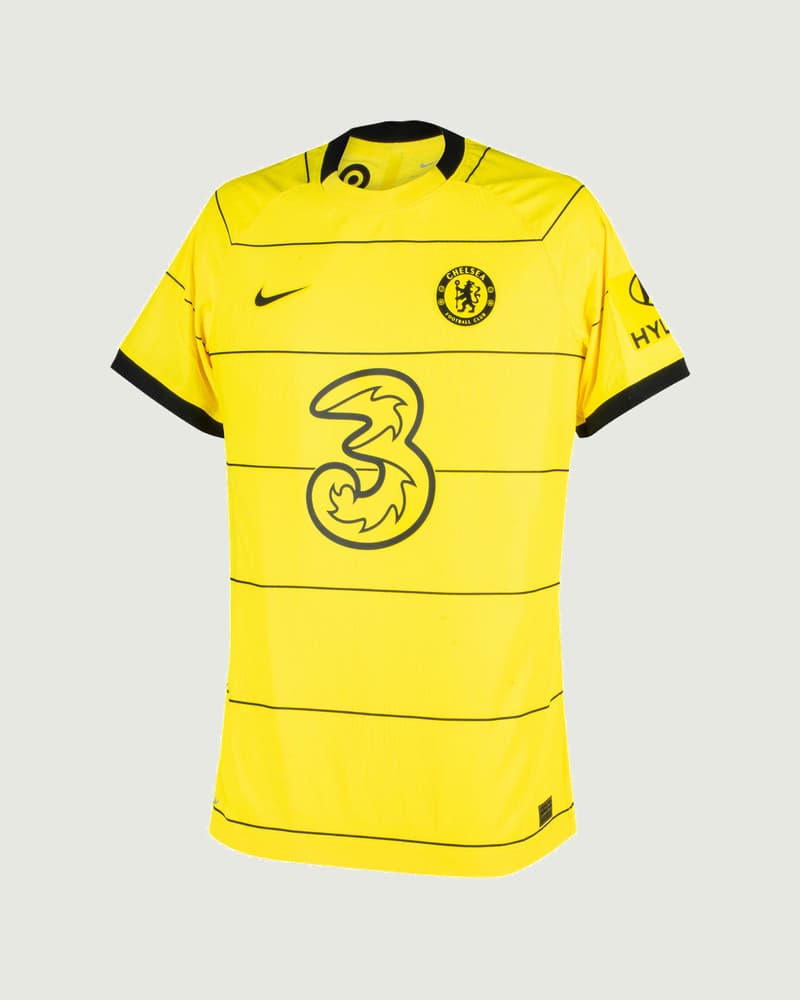 Chelsea 2021/22 Away shirt, front view